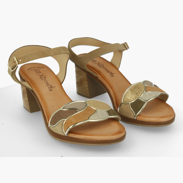 Mujer Zapatos de Tacones de Sandalias con cuña Sandals de Ferragamo de color Marrón 